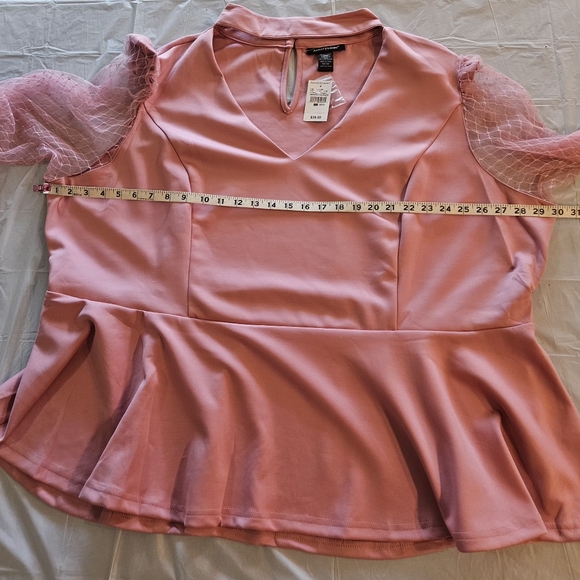 Ashley Stewart Mesh Paneled Cutout Peplum Top Size 30/32 - Picture 12 of 17